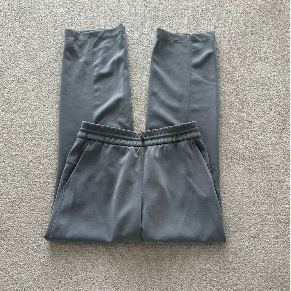 lululemon Softstreme High-Rise Pant size 8 in Chambray